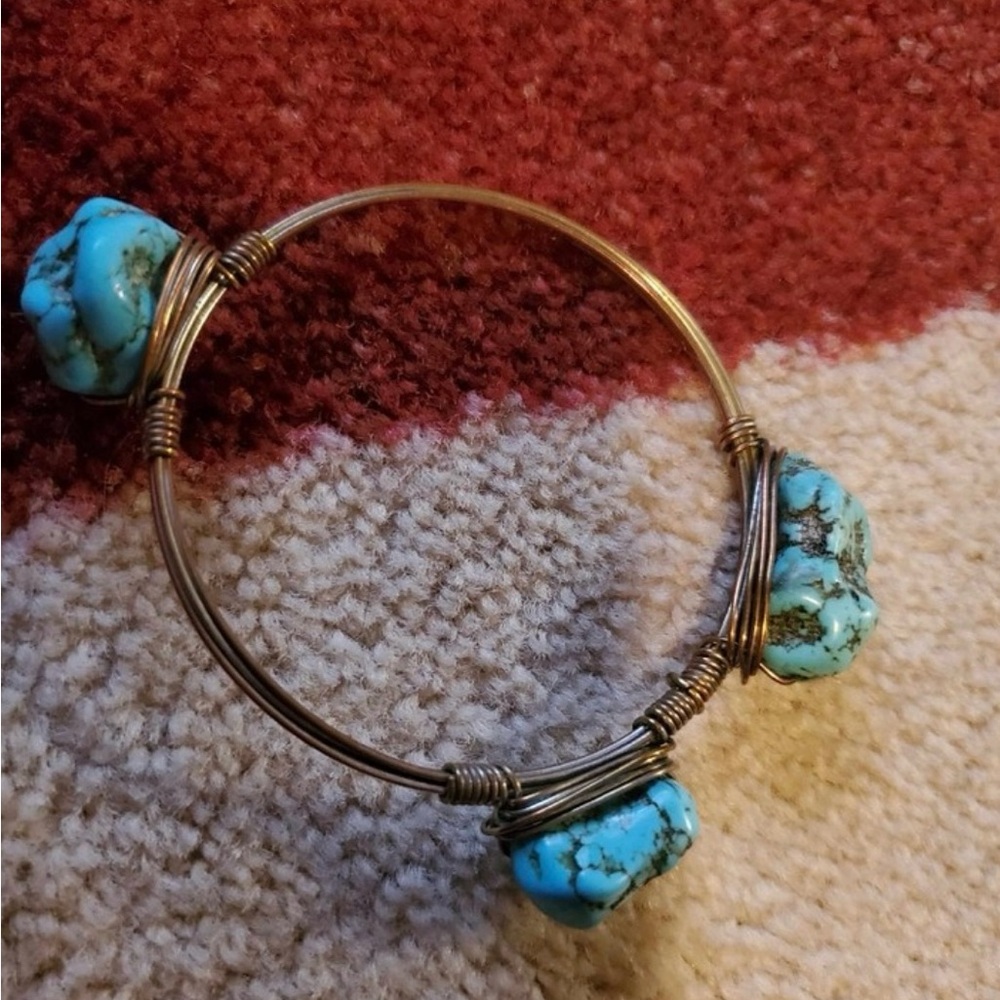 Turquoise Stone Wire Bracelet